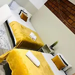 For A Memorable In Lisbon, Ideal For Tourists Апартаменти *