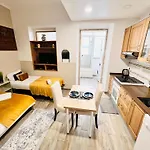 Апартаменти For A Memorable In Lisbon, Ideal For Tourists *
