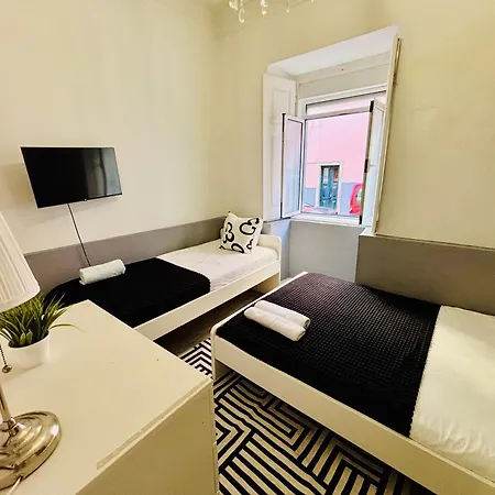 For A Memorable In Lisbon, Ideal For Tourists * Lisbon